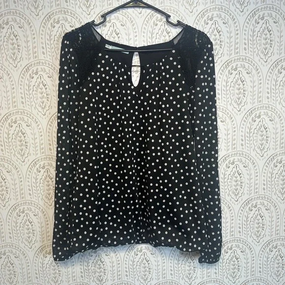 Maurices Womens Black White Polka Dot Lace Shoulder Keyhole Blouse Shirt Medium - Picture 1 of 10
